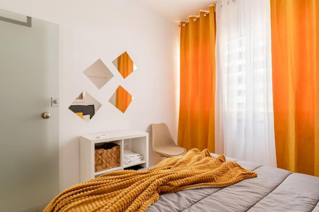 Ferienwohnung Brand New Bright Modern 6Bdr Apt-1Min To Acropolis Athen Exterior foto